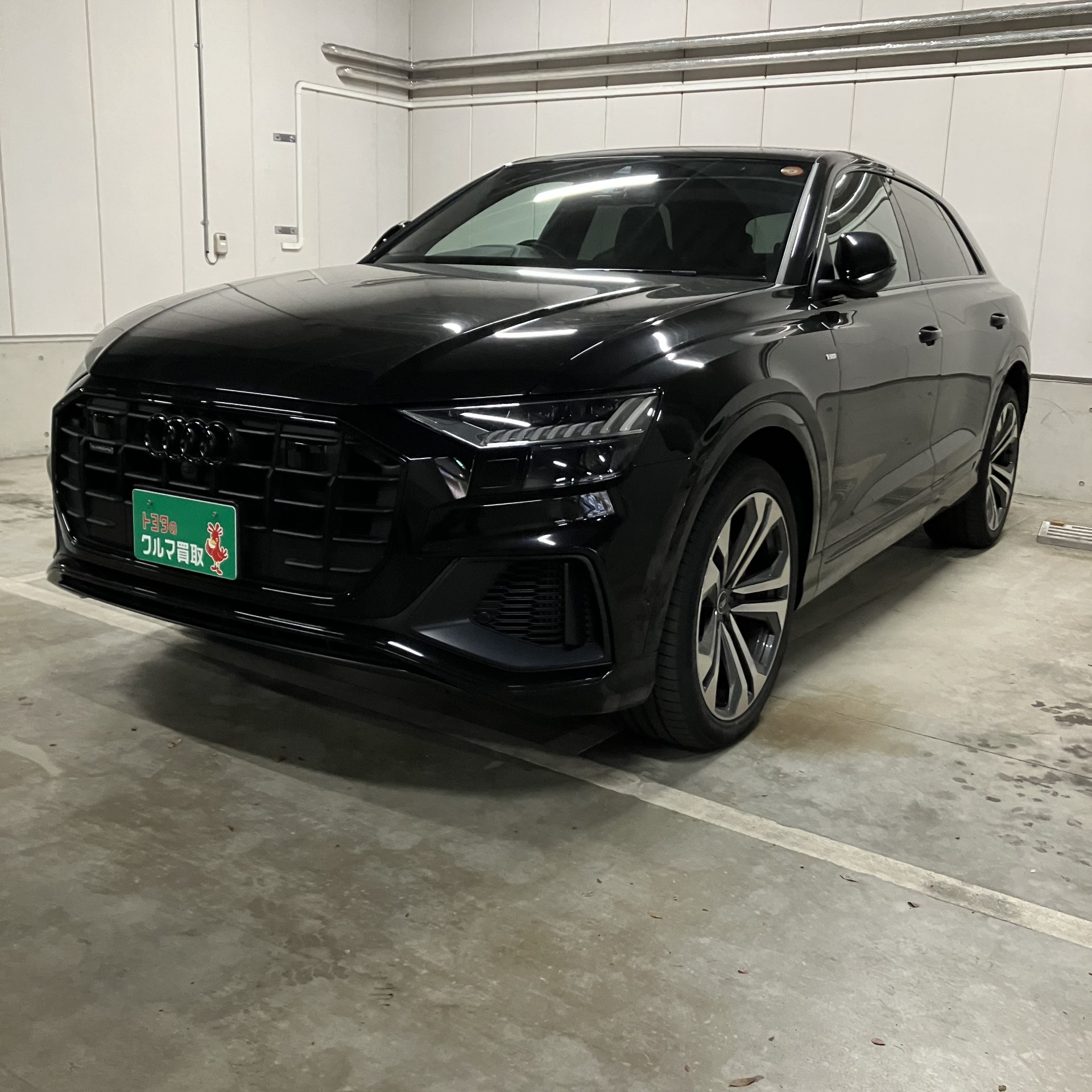 買取実績0567アウディQ8＿8